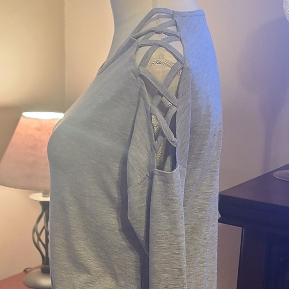 VENUS TOP - Picture 2 of 5